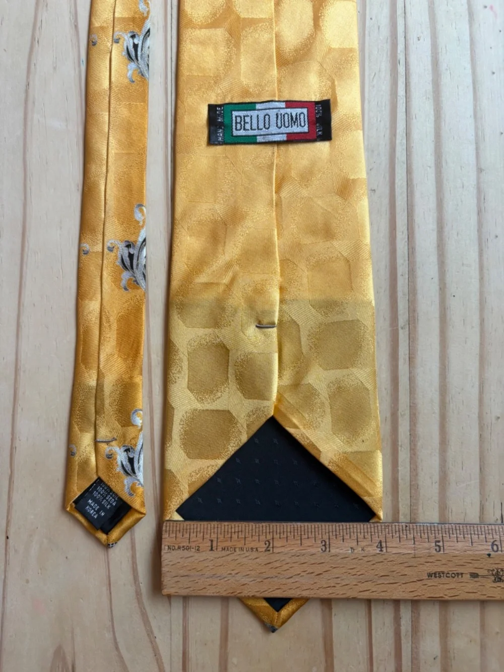 Bello Uomo Vintage 100% Silk Gold Geometric Giraffe Print Wide Necktie